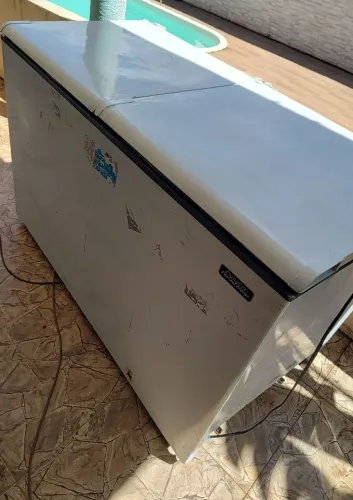 freezer horizontal Esmaltec 439 litros 127V conservado