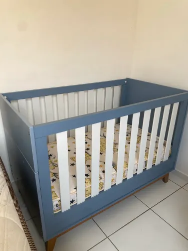 Berço , Guarda-roupas e Cômoda Infantil.