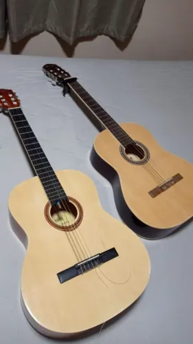 Violão R$ 250 cada 
