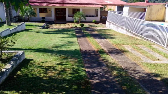 Linda chácara próximo da represa