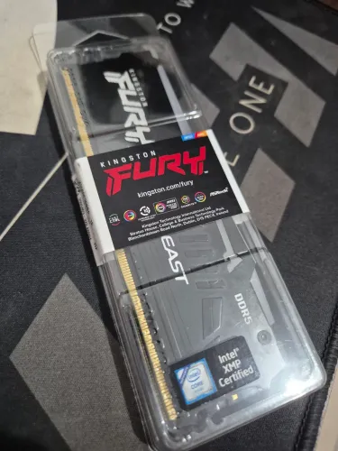 Memória RAM DDR5 16GB 6000MT/s HyperX Kingston Fury RGB CL36