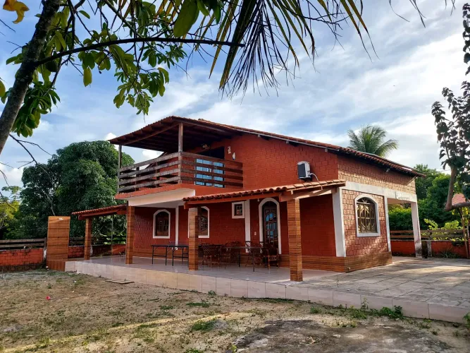 Vendo linda casa em condomínio fechado! 