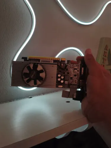 GT 740 2gb, Ótimo estado pronto pra venda