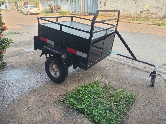 Carreta para moto pronta 90x75 nova com garantia