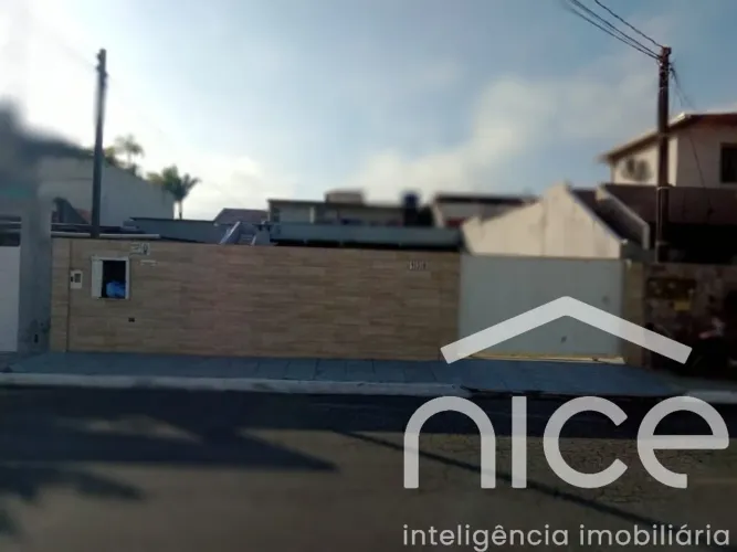 Casa à Venda com amplo terreno no bairro Cidade Nova em Itajaí-SC