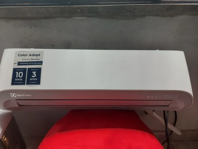 Ar-condicionado Split Electrolux Inverter 9.000 BTUs - Semi Novo!
