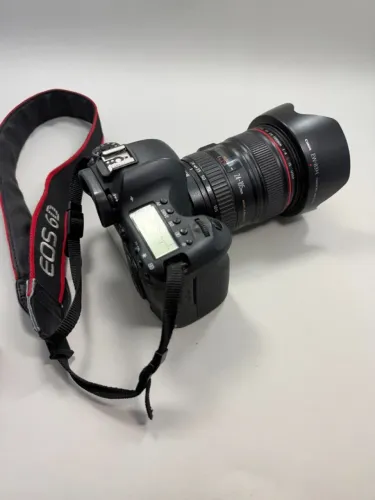 Canon 6D Full Frame com 2 baterias