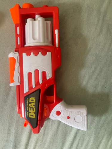 Arminha de brinquedo ( The walking dead, sem balas )