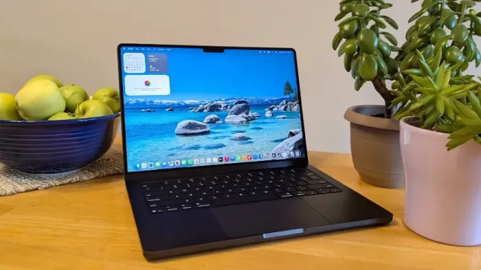 MacBook Pro M5