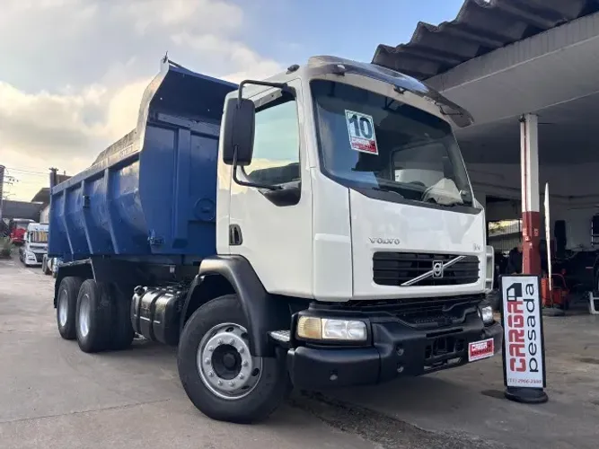 VOLVO VM 260 BASCULANTE 6X4 2010