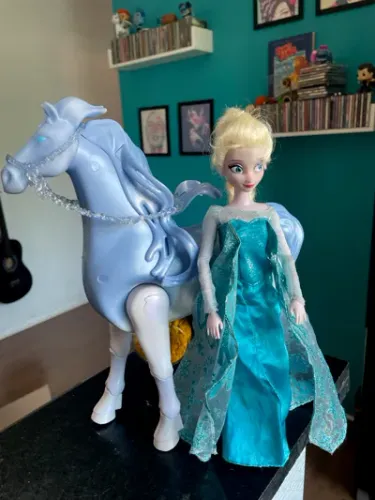 Boneca Elsa e Cavalo Nokk - Cavalo Funcionando - Usado