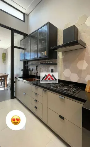 Casa com 3 dormitórios à venda, 114 m² por R$ 750.000,00 - Residencial Vila Romana - Pinda