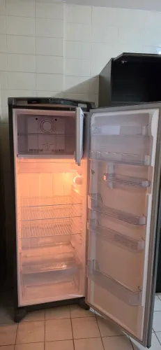 Geladeira Consul Frost Free 342 litros cor Inox com Gavetão Hortifruti