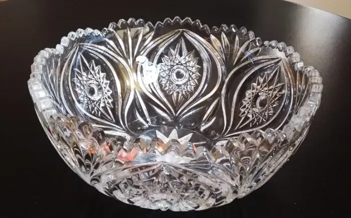 Centro de Mesa em Cristal Tcheco Lapidado Vintage (18cm X 8cm) 