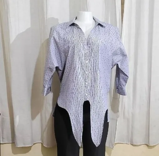 Camisa feminina branca e azul listras shoulder P