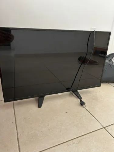 TV AOC usada 32 polegadas (com problemas no LED)