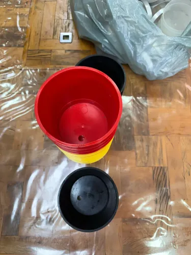 Vasos de plantas irrigáveis