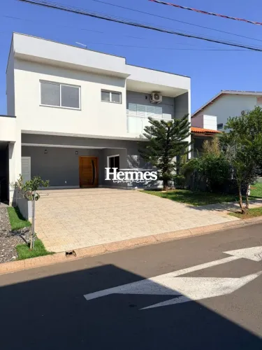 Sobrado para Locação com 3 Suítes e 278m², Residencial Yucatan, Paulinia-SP