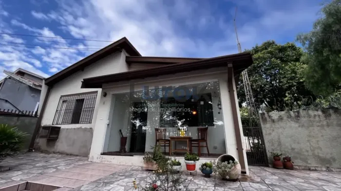Casa a venda em Valinhos - SP - Bairro Vila Santana
