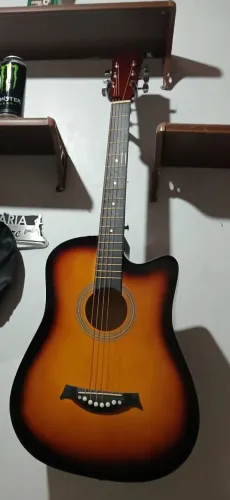 Violão elétrico cordas de aço com apenas 4 meses de uso não me adaptei, ele é da bemol