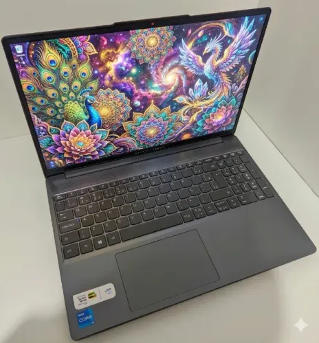 Notebook Lenovo Slim 3 i7-13620H Bateria de 50K (45 Dias de Uso)