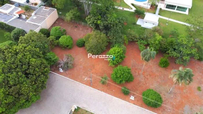 Terreno localizado no Condomínio Privê do Lago Sul - SH Tororó Por R$380.000,00