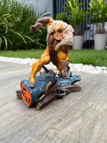 Boneco Dente de Sabre . IRIN STUDIOS