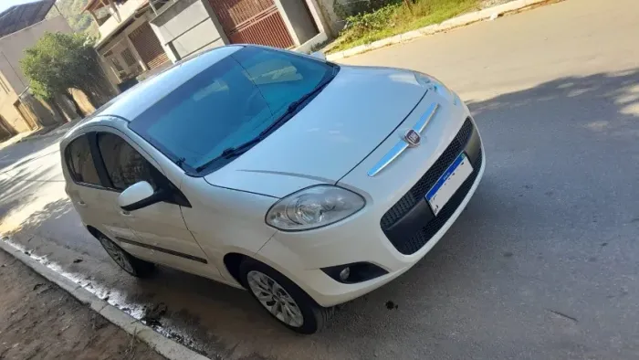 Fiat Palio Essence 1.6 Flex 16V 5P 2013