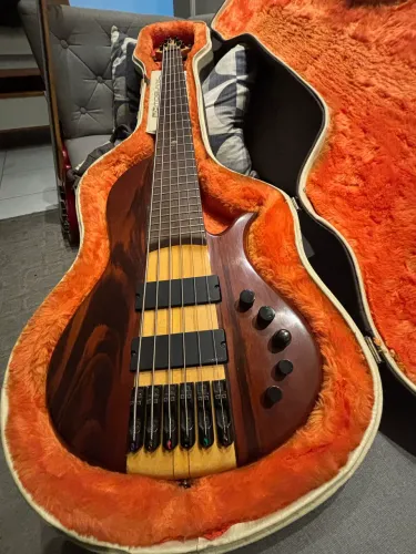Baixo Deoliveria Mirage 6