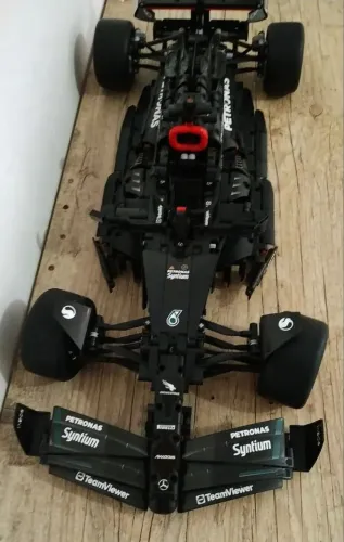 Fórmula 1 Mercedes Bens AMG Petronas