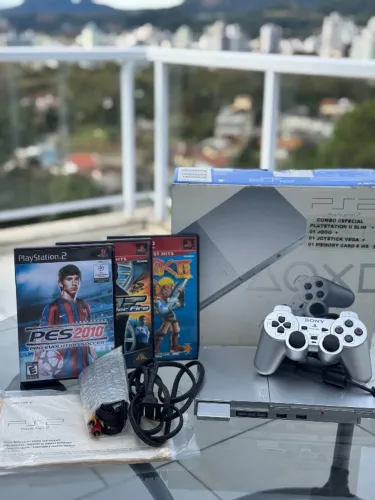PlayStation 2 prata (SERIAL BATENDO) Play 2