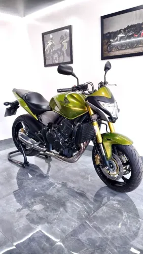 V/T Hornet 2012 ABS duvido igual ac cartão até 21x leia