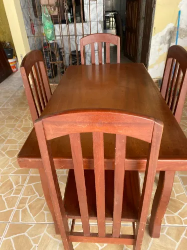 Conjunto de mesa quatro lugares madeira Pau D?arco