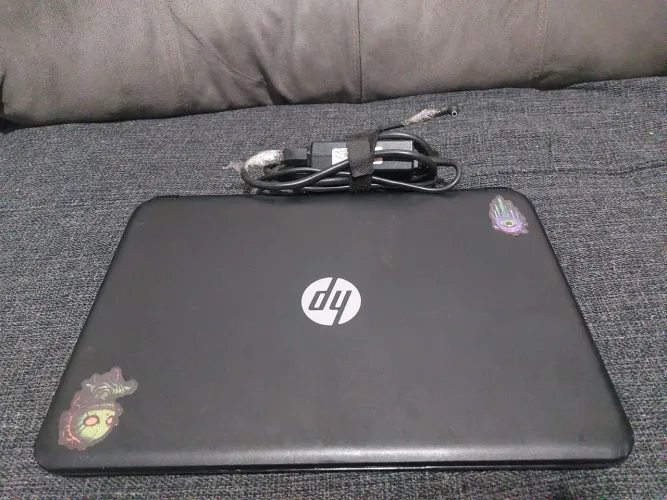 Notebook HP 240