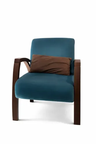 Kit com 2 Poltronas Estofadas + 2 Almofadas - Excelente Estado