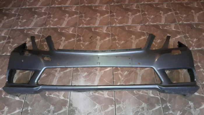 Parachoque dianteiro Mercedes E-class 2012 