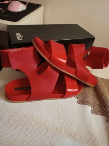 Vendo Melissa gladiadora