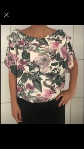 Blusa tipo ciganinha. Ombro a ombro (P/M)