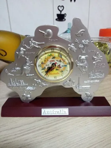 Relógio de mesa em forma da Austrália