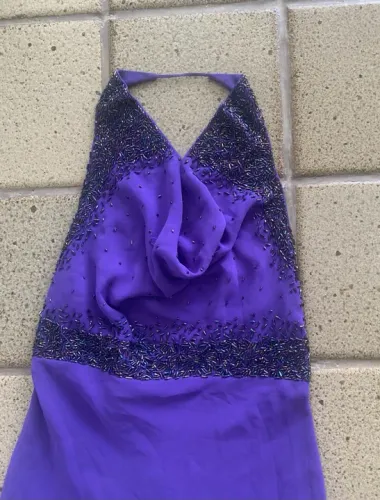 Vestido longo frente única rebordado