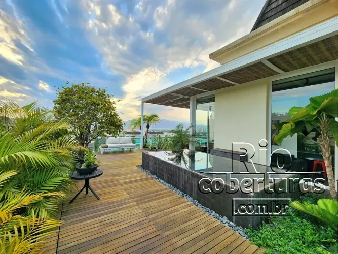 Cobertura à venda no Le Parc. Loft. Barra da Tijuca