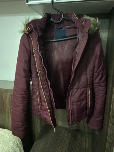 Casaco de inverno feminino com capuz