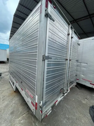 Baú Sprinter/ iveco/master ROSSETTI 3,50 Fundo Chapa