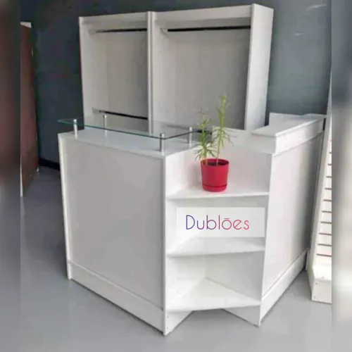 Cabideiros duplo + balcão atendimento promoção .