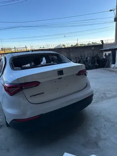 SUCATA FIAT CRONOS DISPONÍVEL PARA RETIRADA DE PEÇAS 