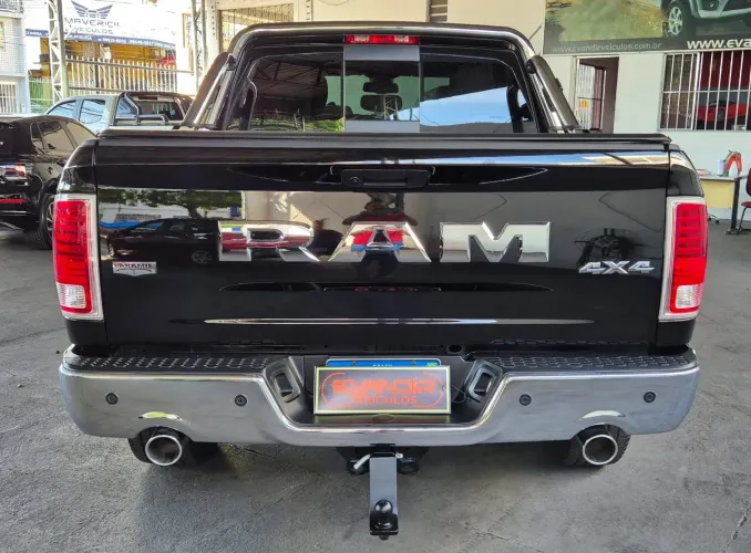 RAM CLASSIC LARAIME 1500 5.7 V8 HEMI 400CV 4X4 2023/2023