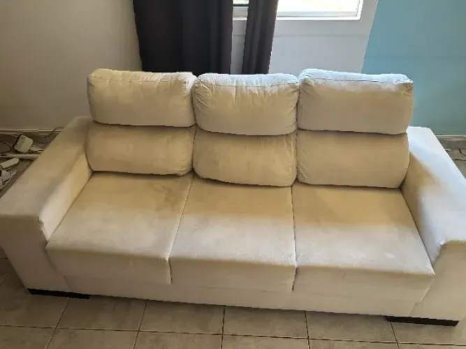Sofá Elegante à Venda - Oportunidade Única!