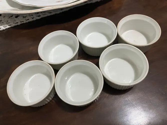 Ramekin de cerâmica