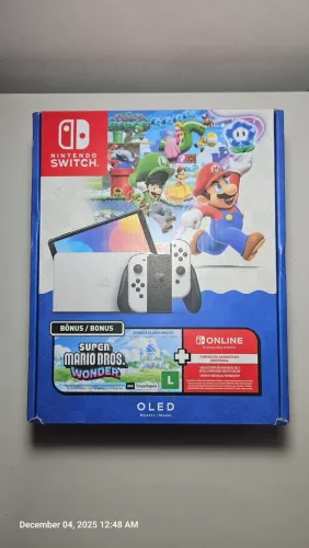 Nintendo Switch OLED + Mario Wonder