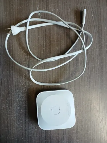ROTEADOR APPLE AIRPORT EXPRESS USADO 390,00 MOD. A1392